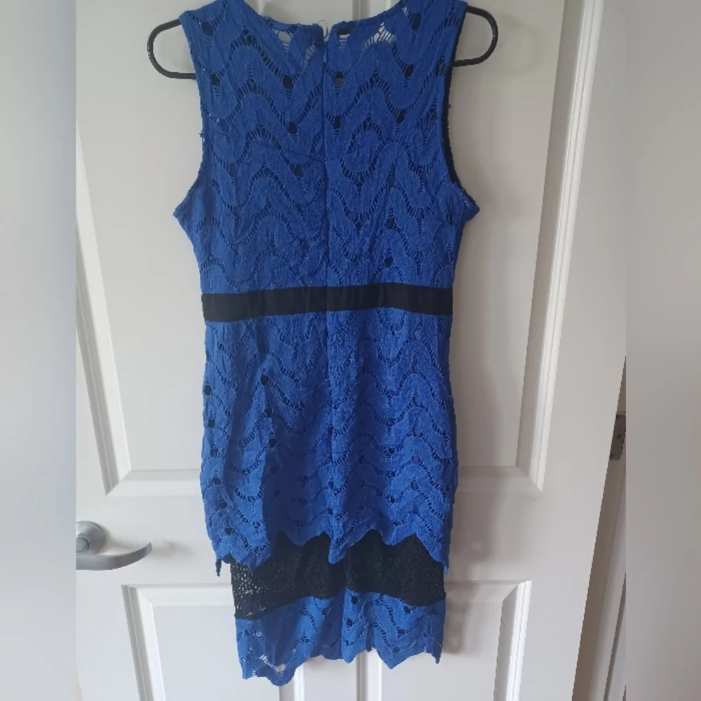 Dress - Picture 2 of 3